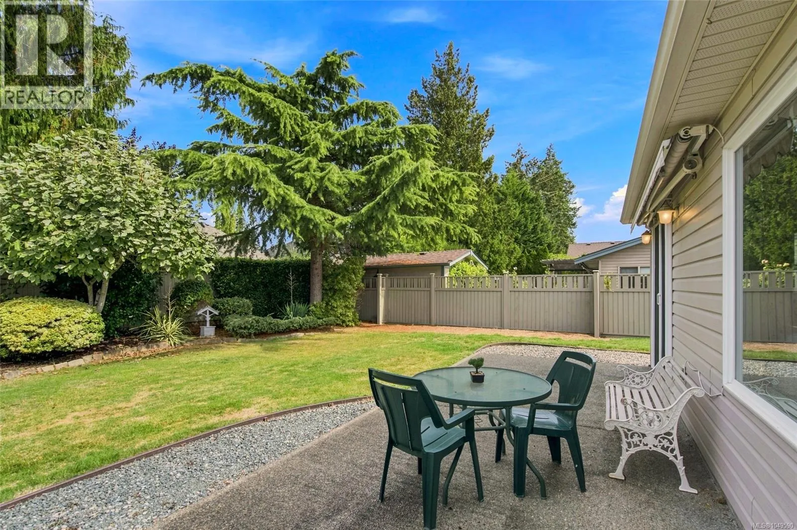 575 Panorama Pl