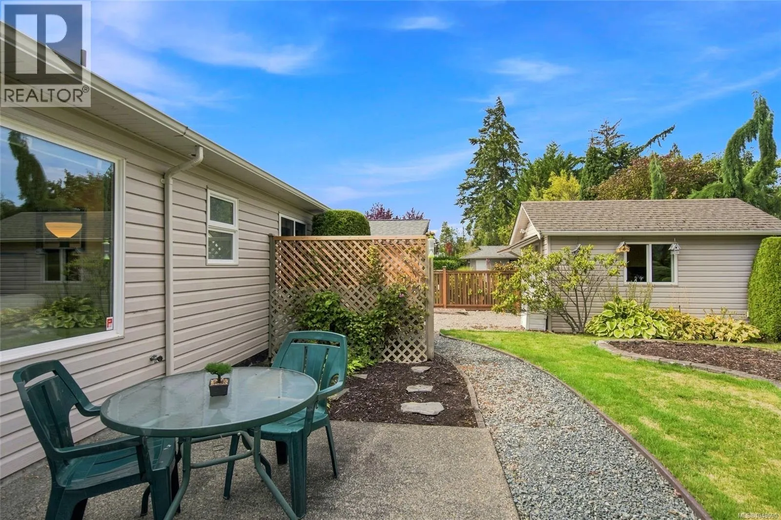 575 Panorama Pl