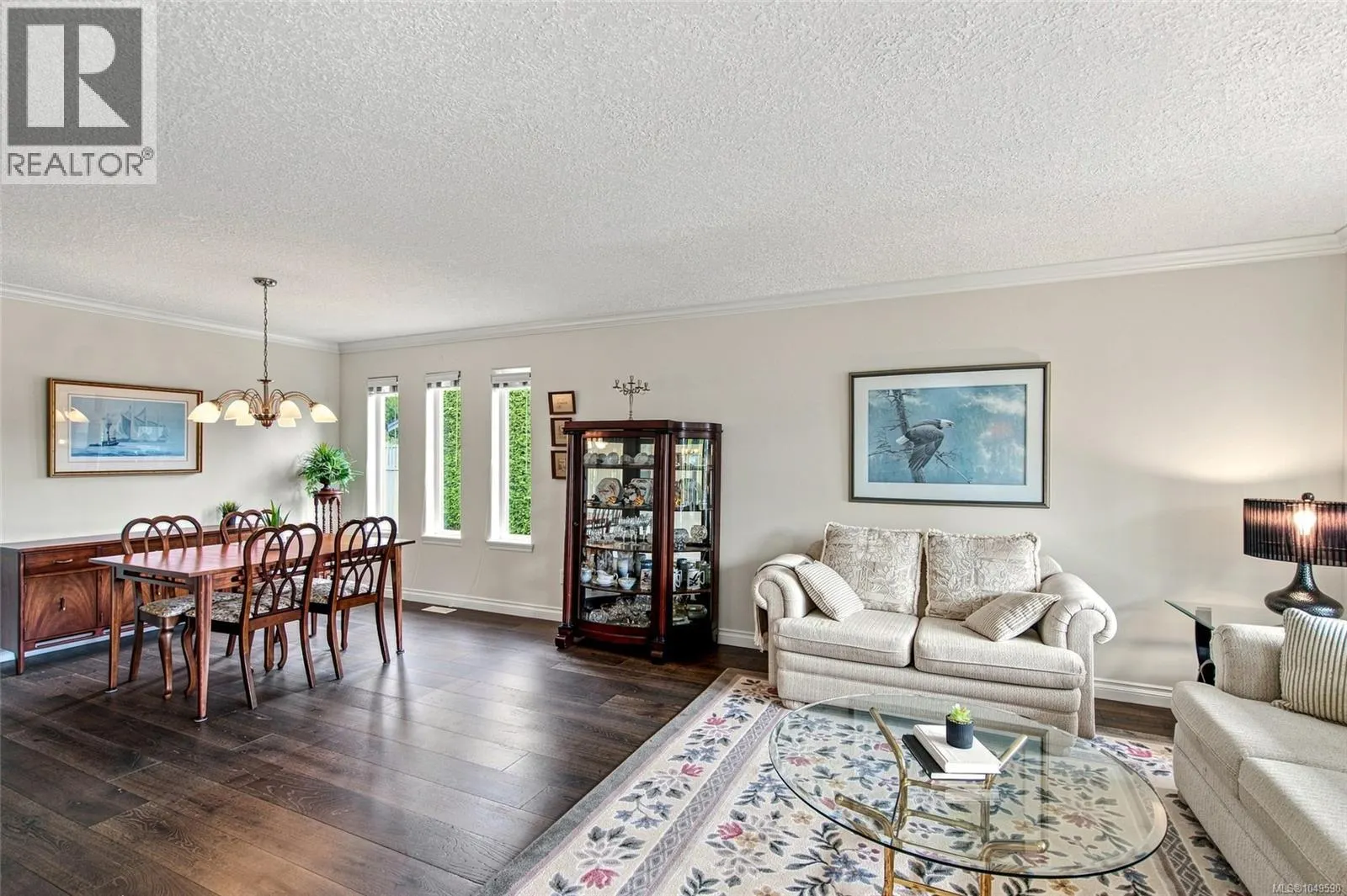 575 Panorama Pl