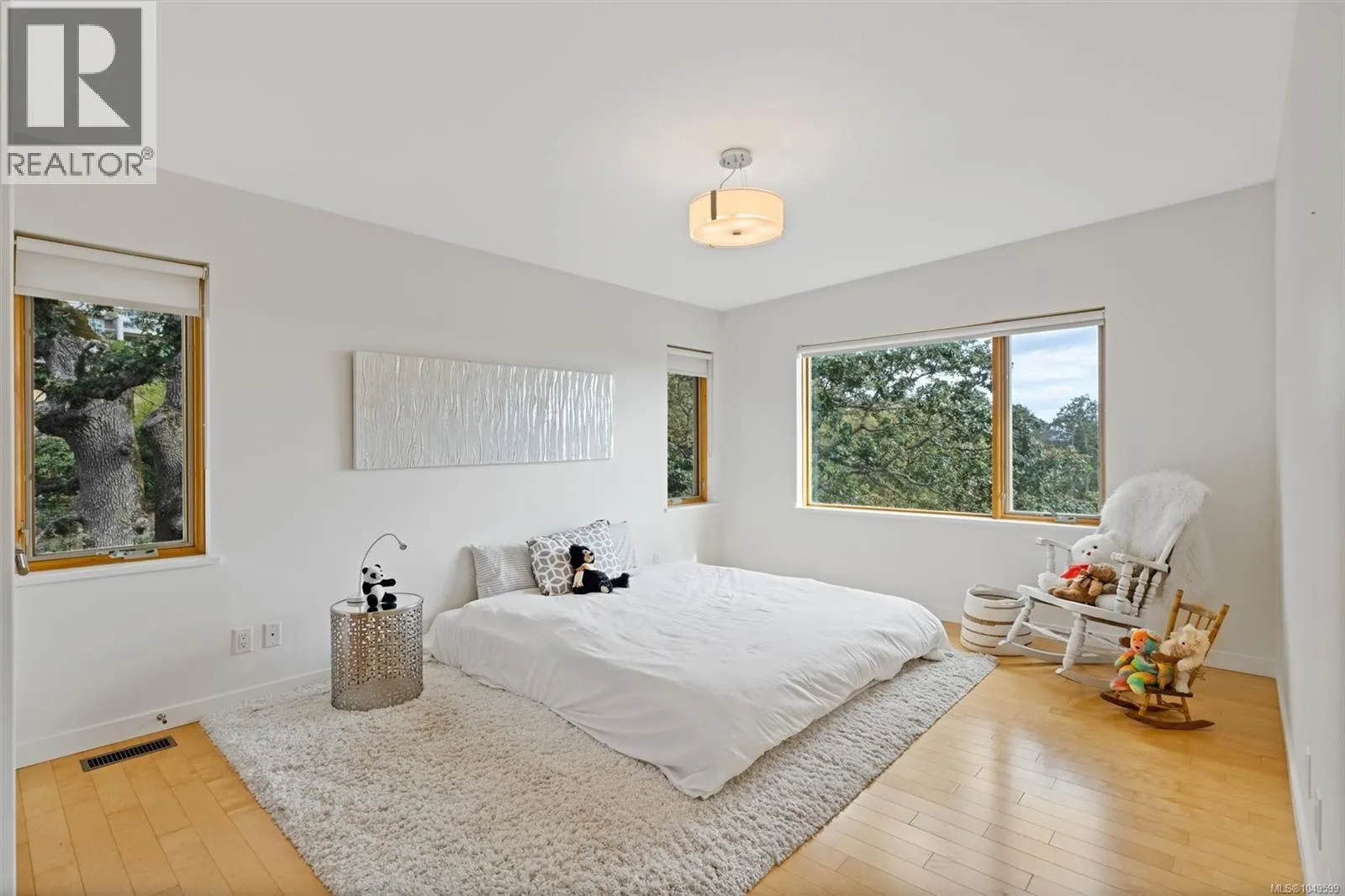 810 Rainbow Ridge Lane