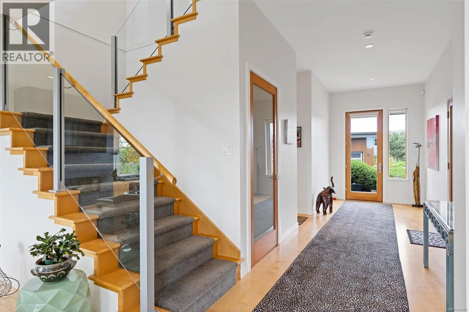 810 Rainbow Ridge Lane