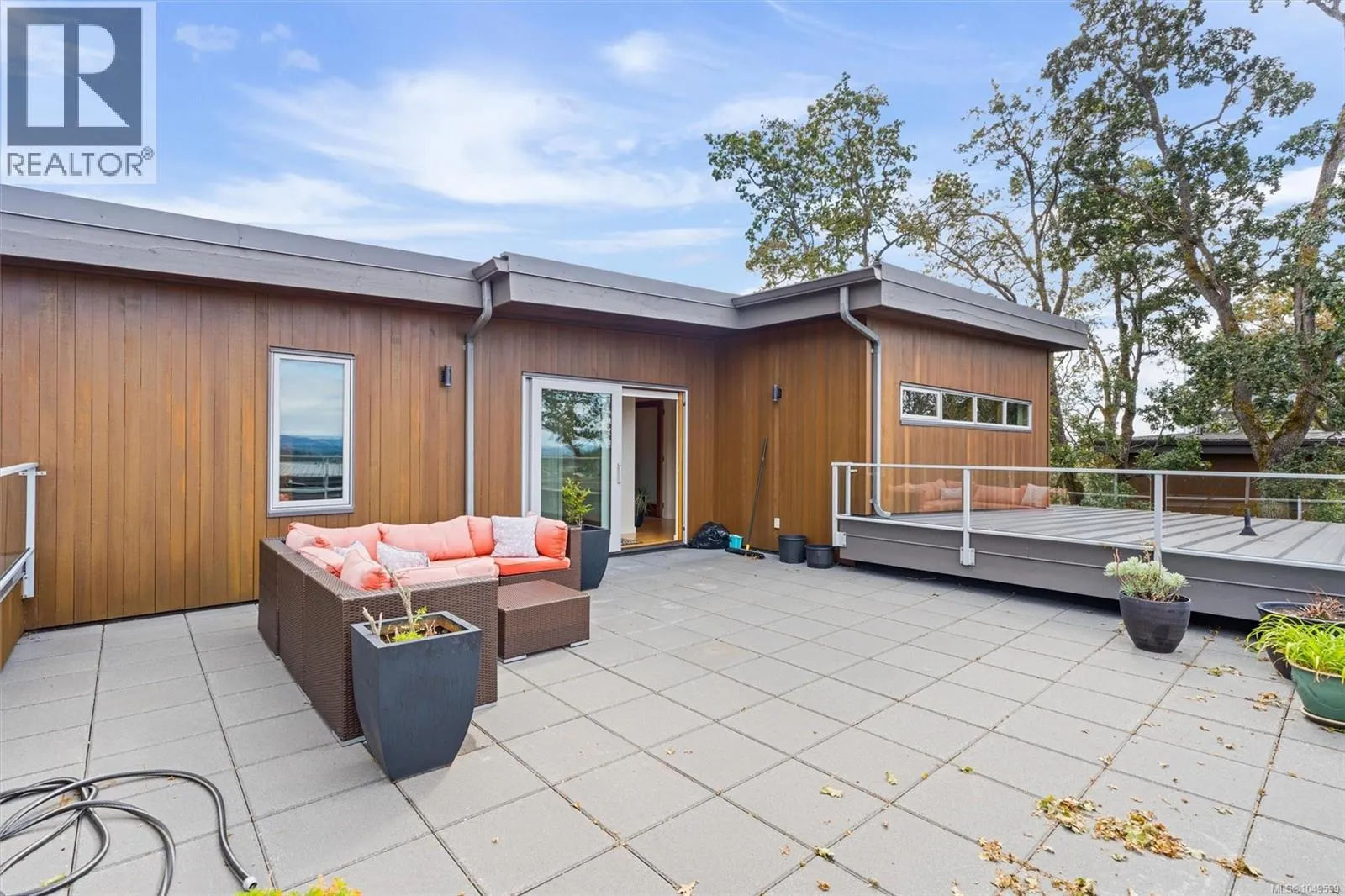 810 Rainbow Ridge Lane