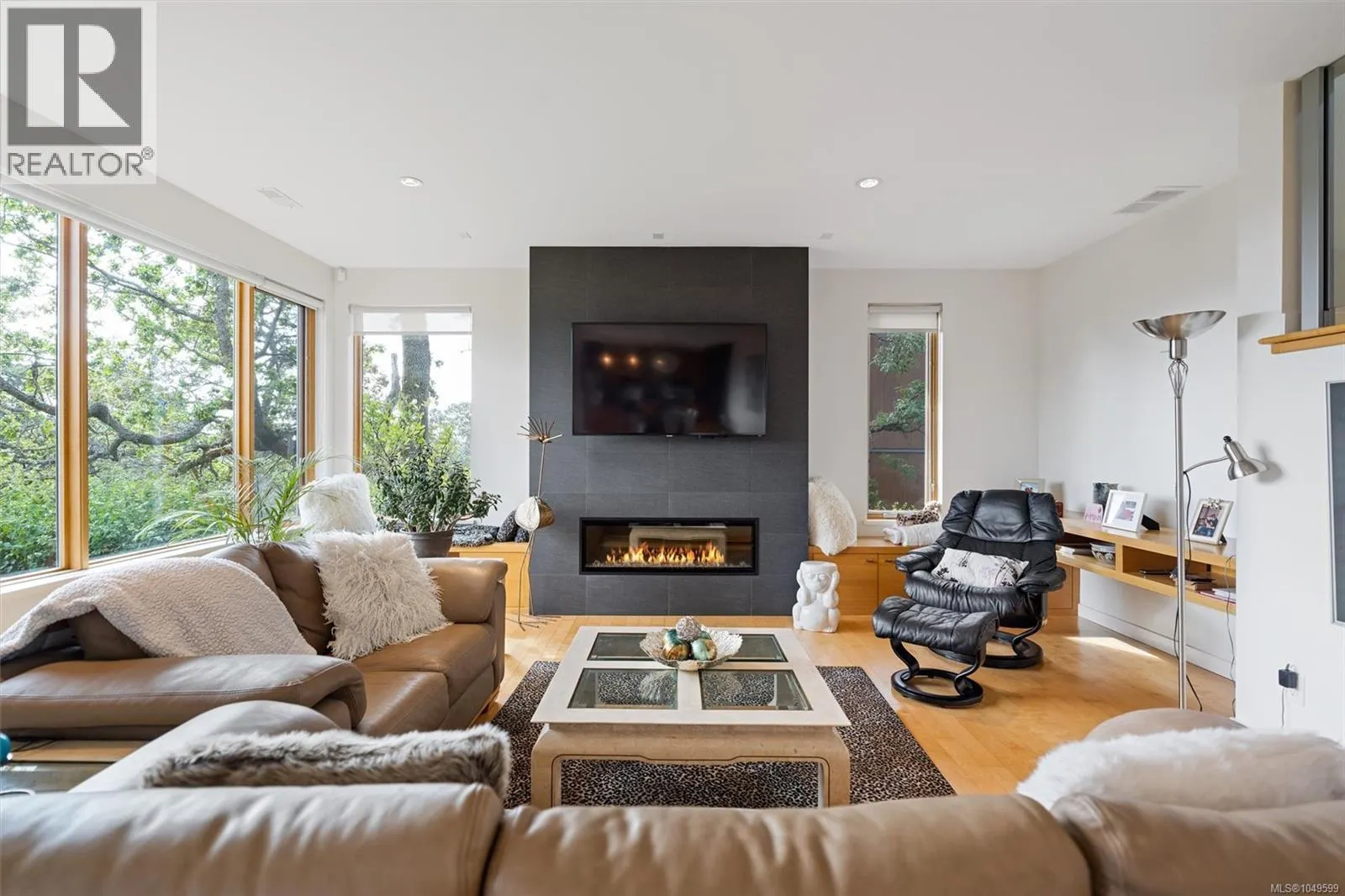 810 Rainbow Ridge Lane