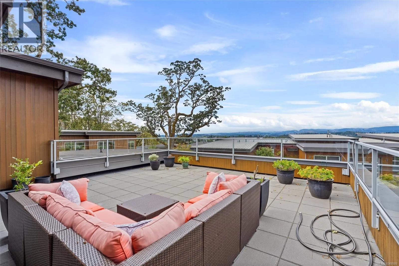 810 Rainbow Ridge Lane