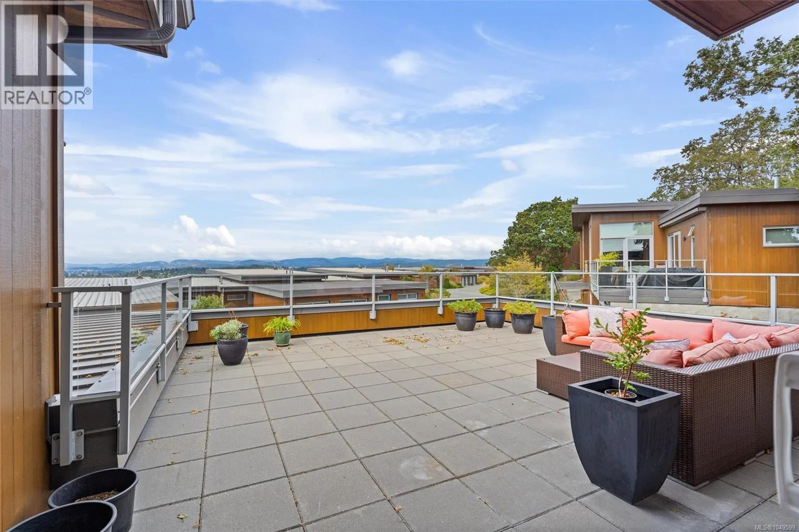 810 Rainbow Ridge Lane