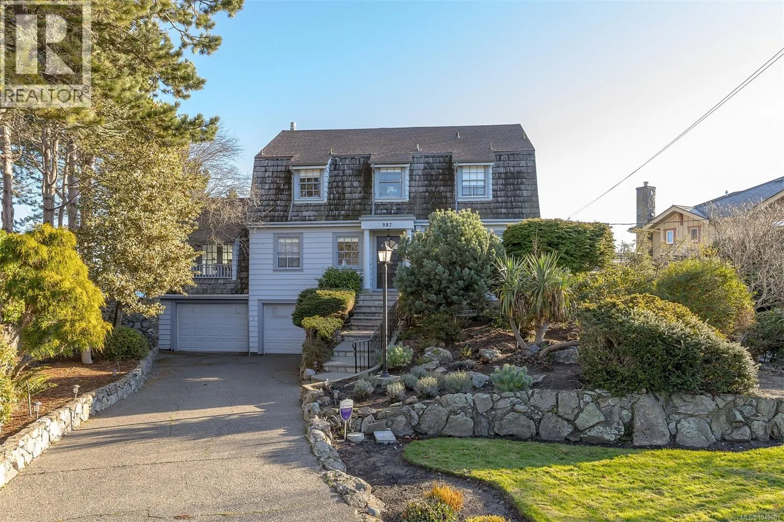 987 Beach Dr