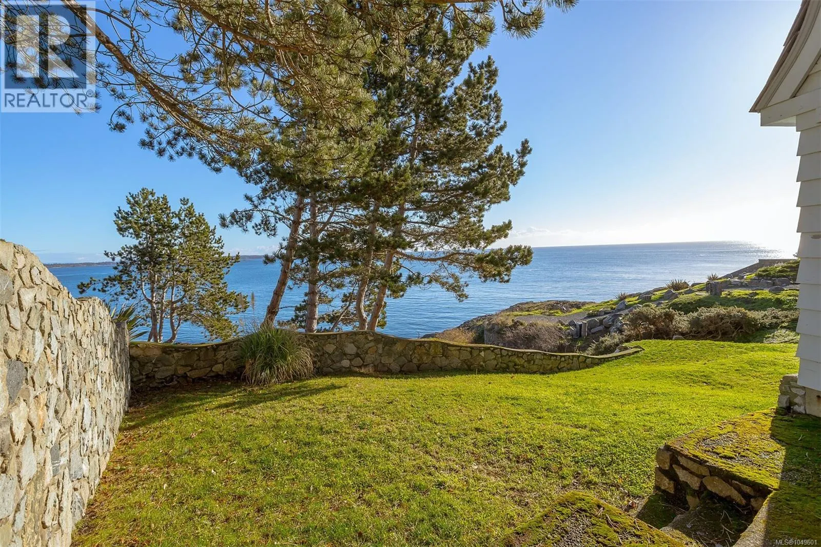 987 Beach Dr