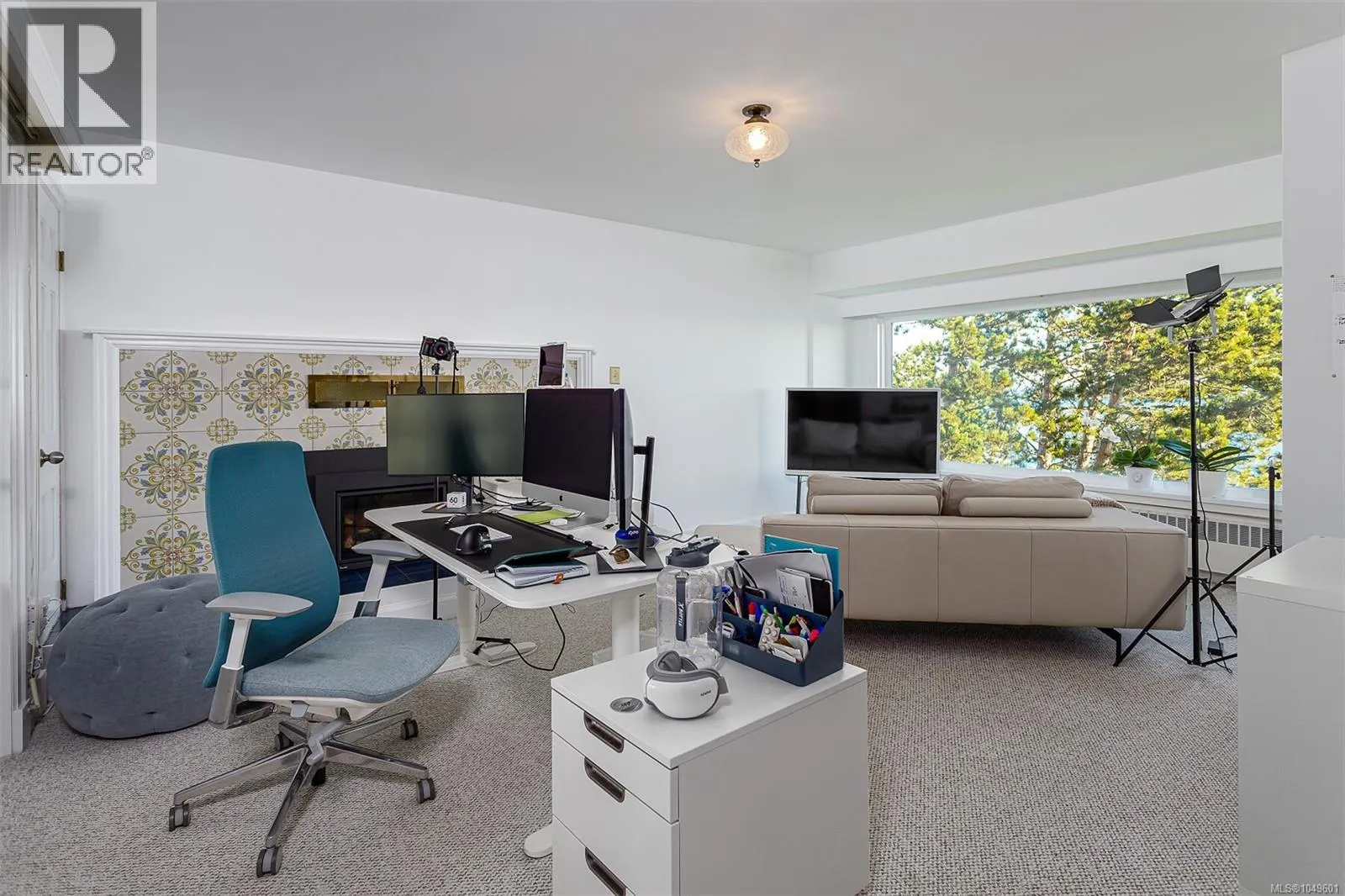 987 Beach Dr