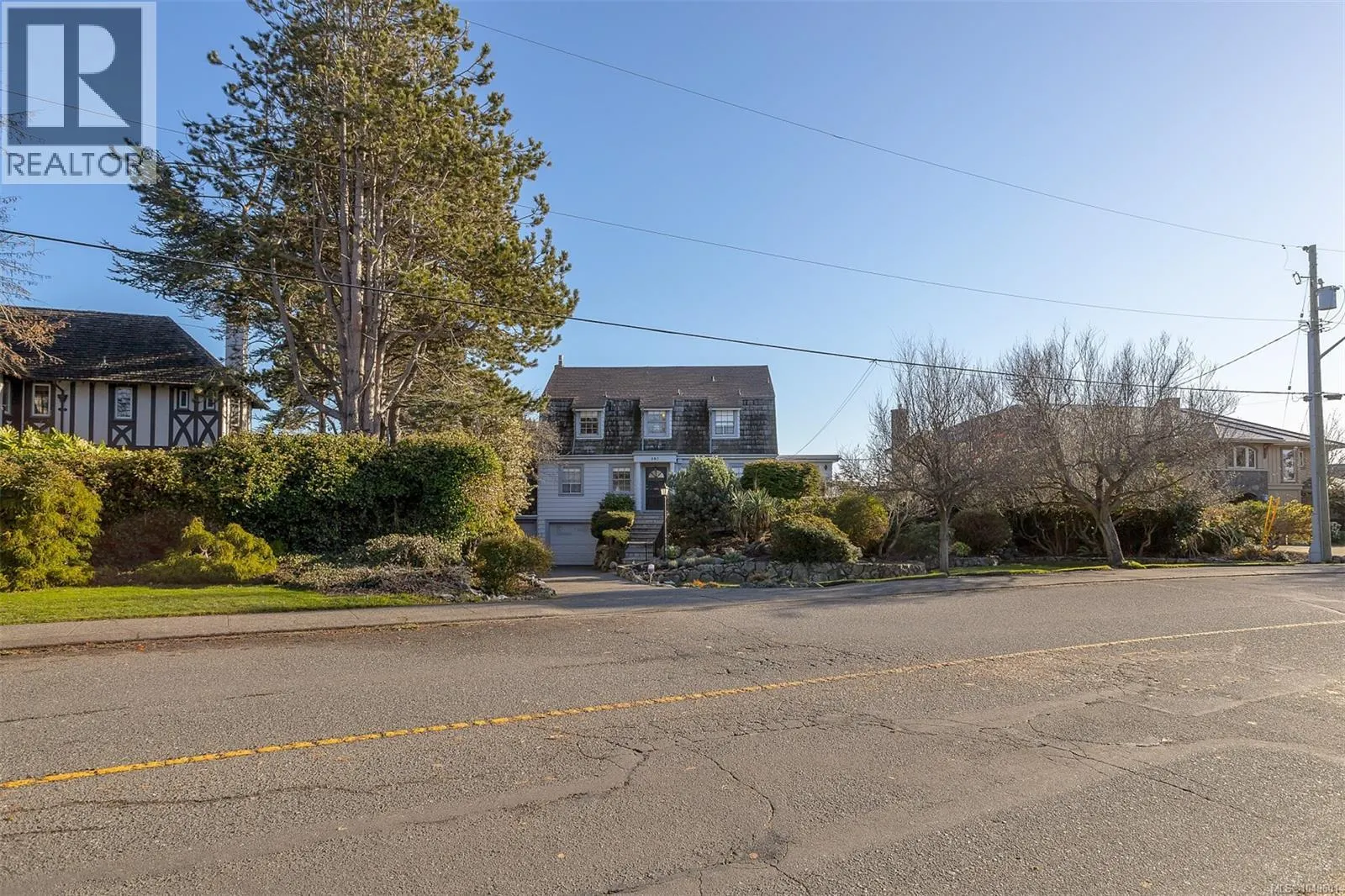 987 Beach Dr