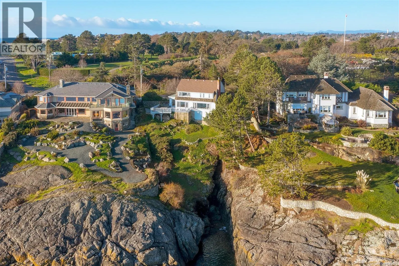 987 Beach Dr