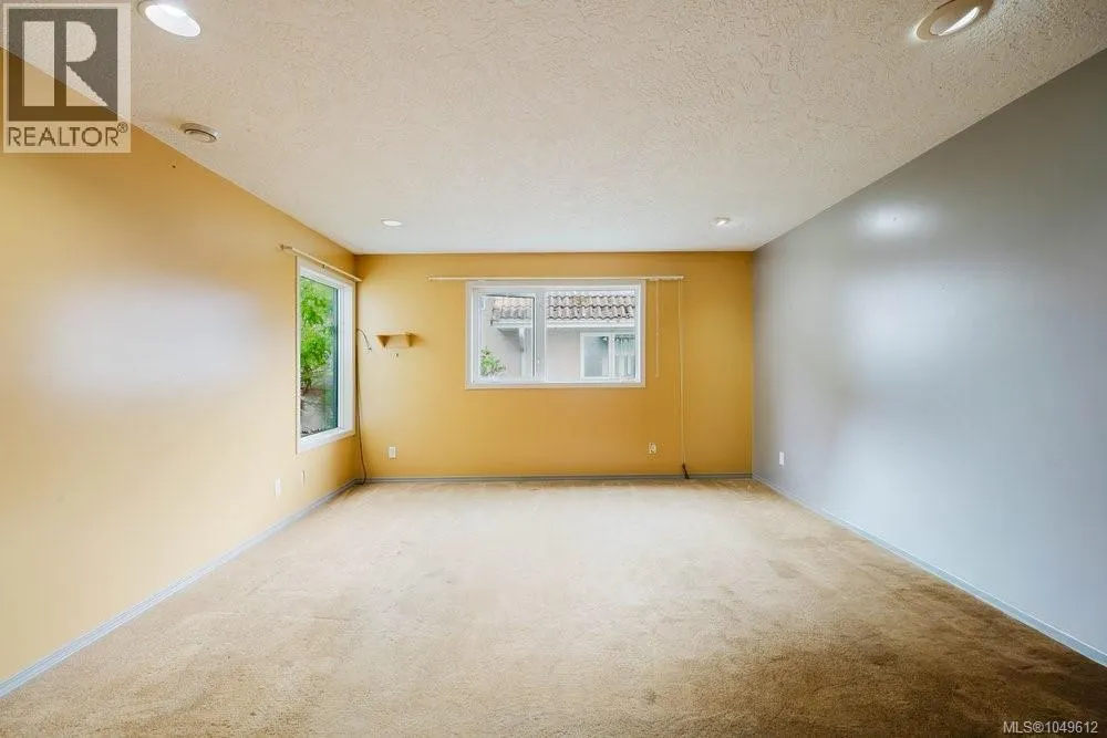 7014 Brentwood Dr