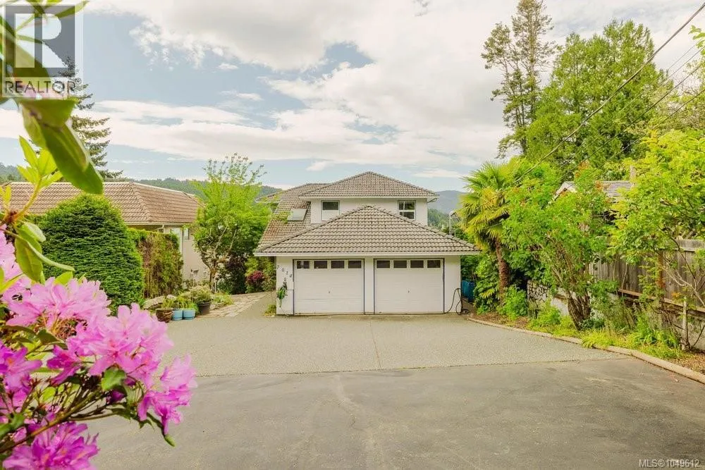7014 Brentwood Dr