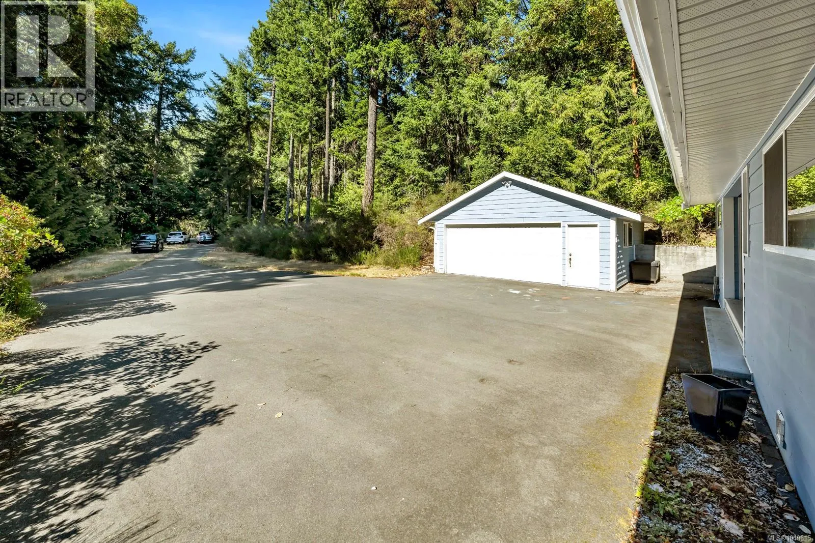 836 Walfred Rd
