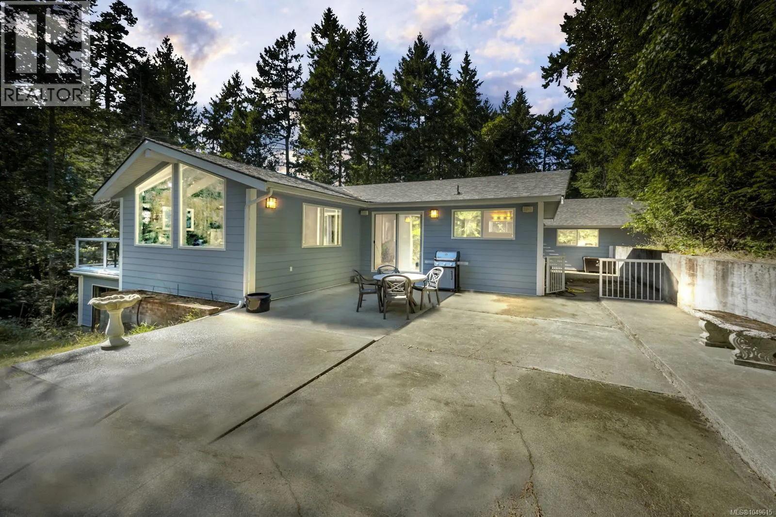 836 Walfred Rd