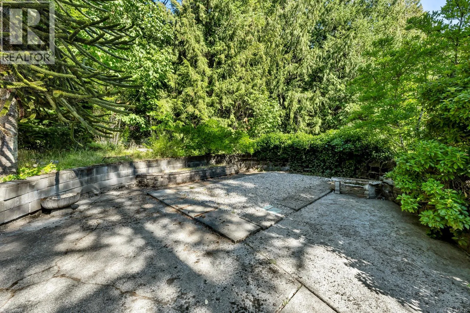 836 Walfred Rd