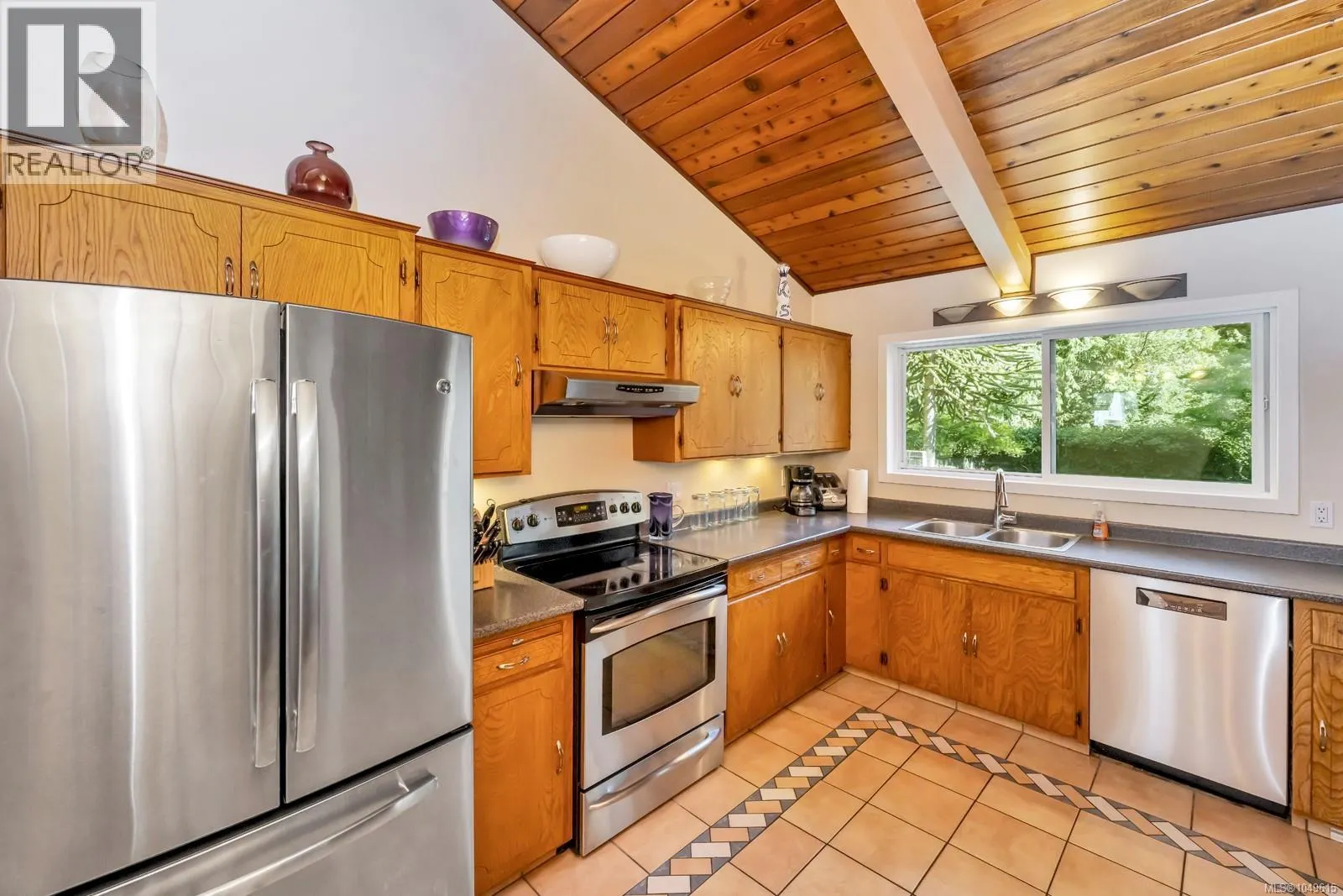 836 Walfred Rd