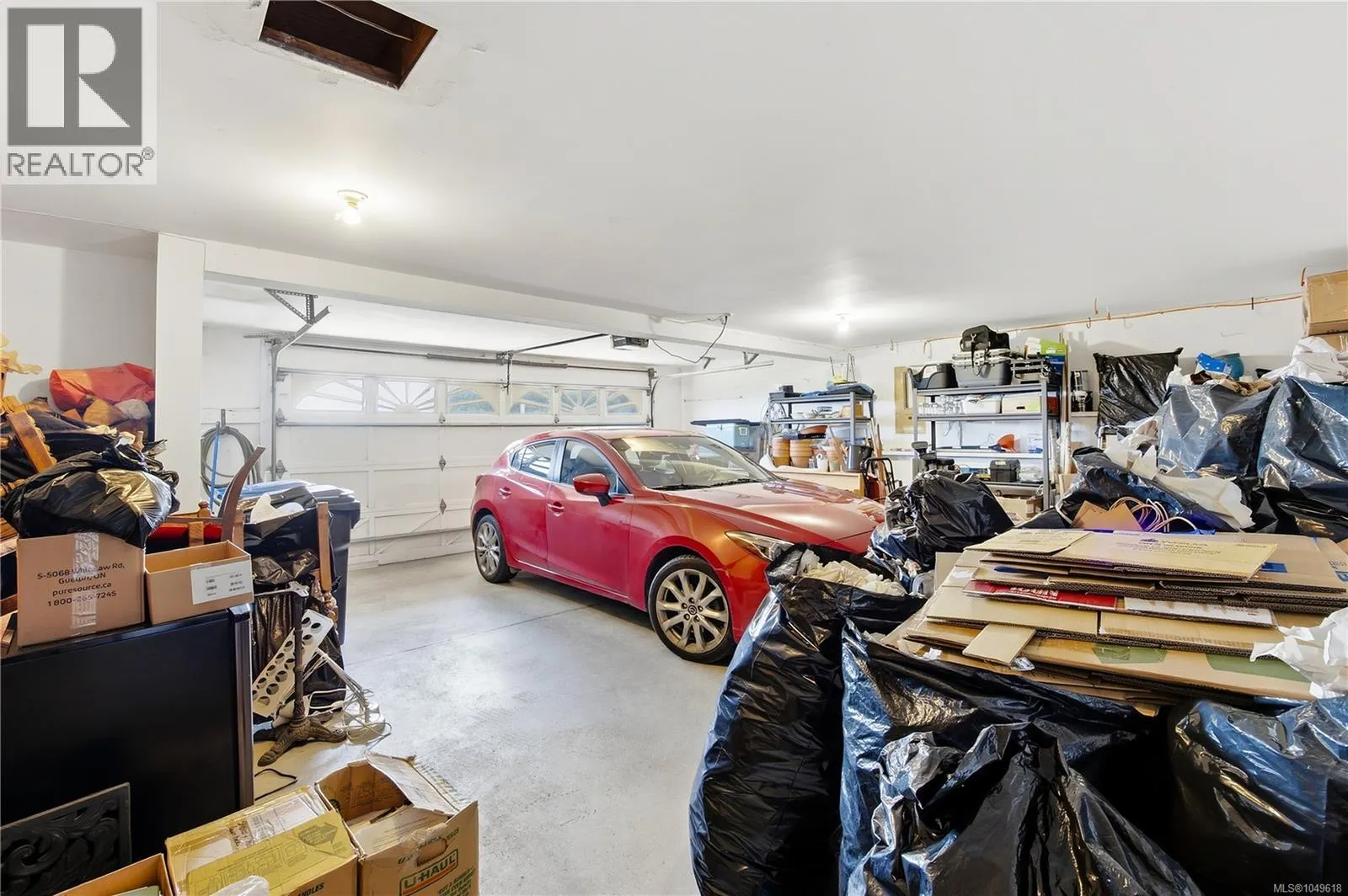 3665 Glen Oaks Dr