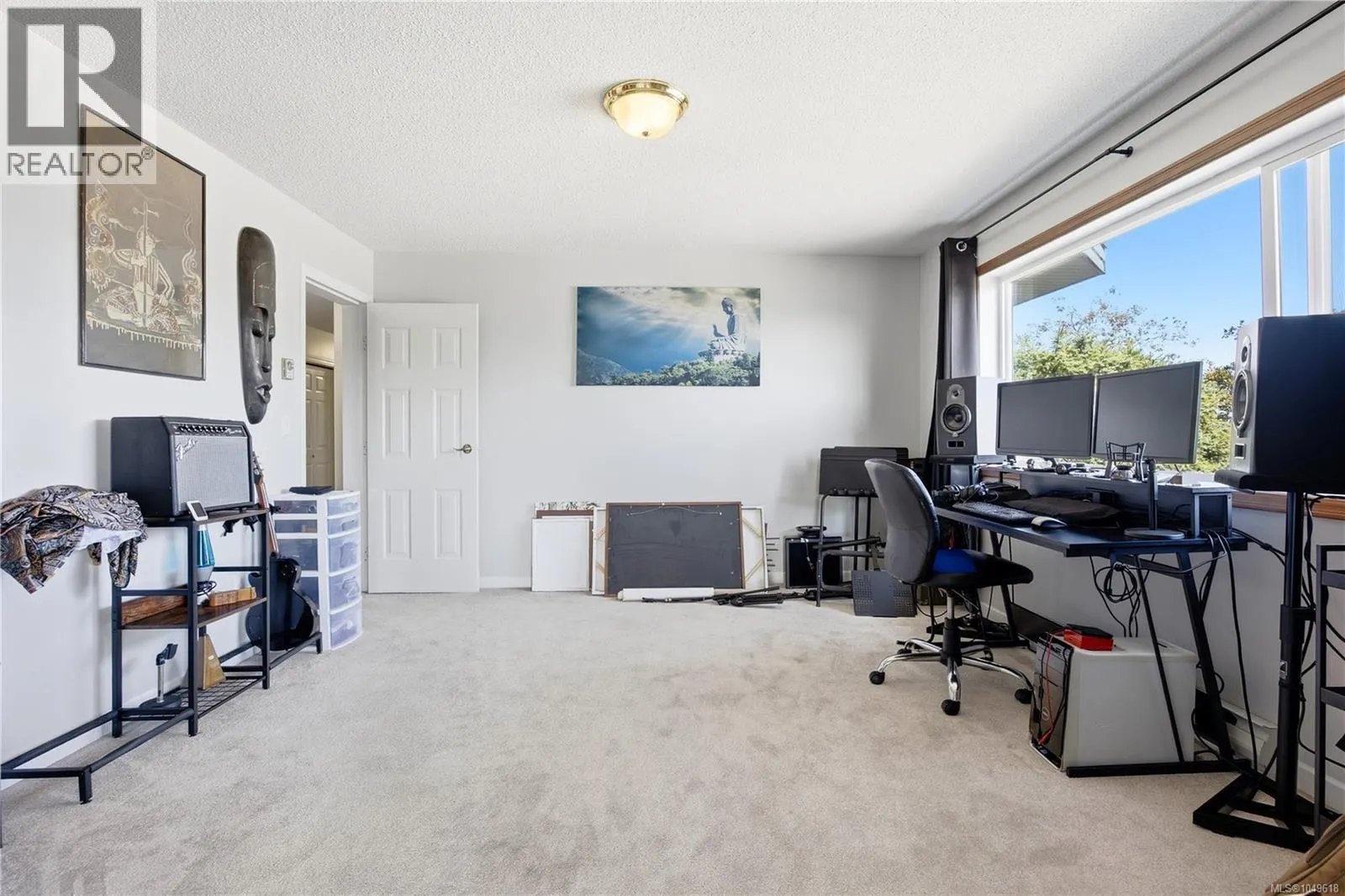 3665 Glen Oaks Dr