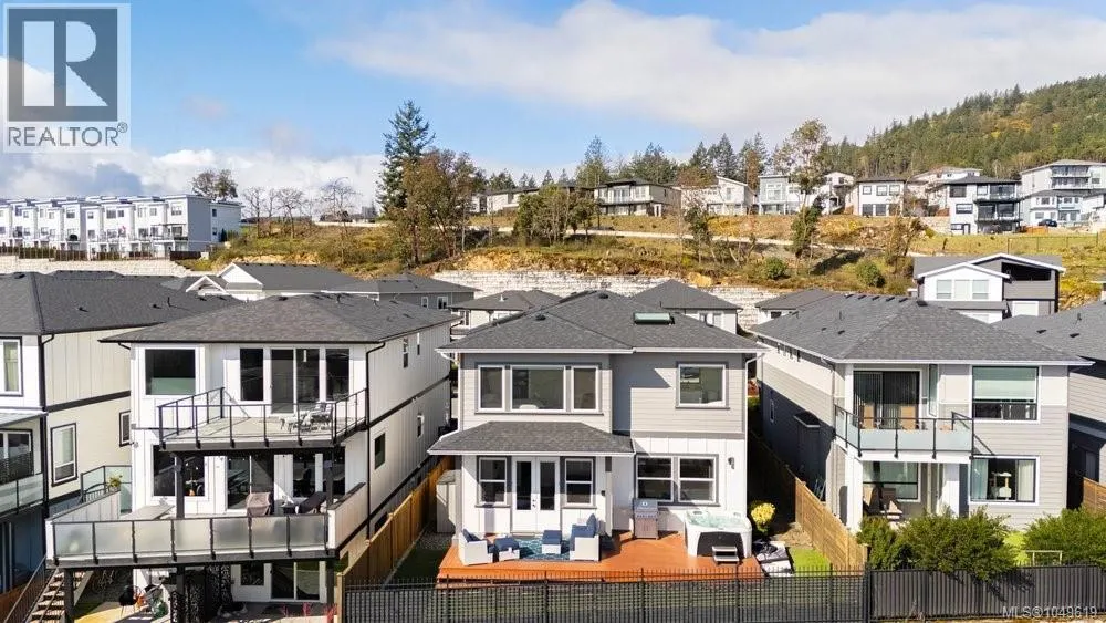 2399 Azurite Cres