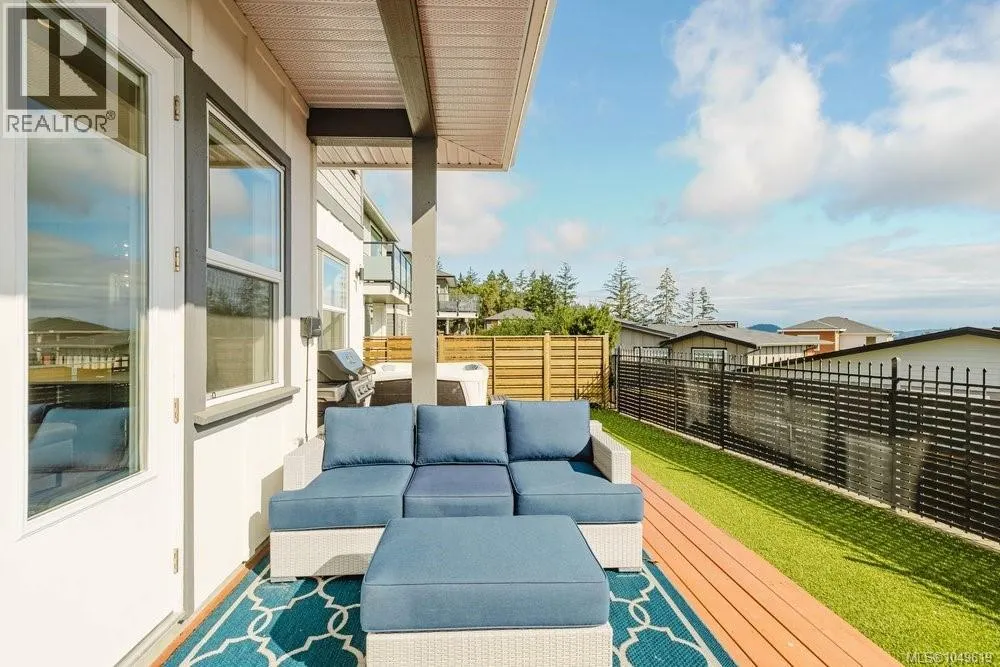 2399 Azurite Cres