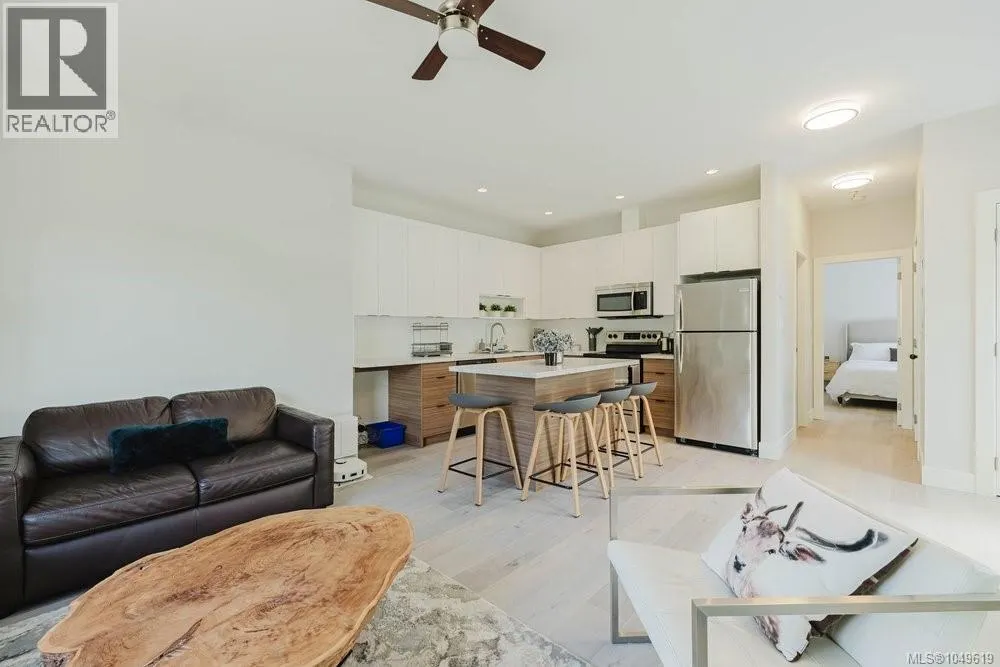 2399 Azurite Cres