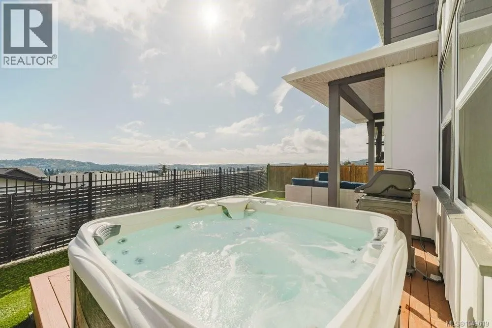 2399 Azurite Cres