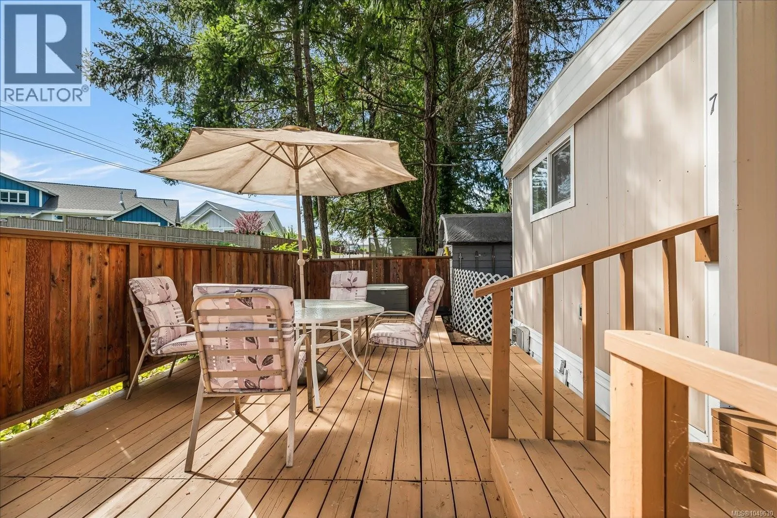 7 1247 Arbutus Rd