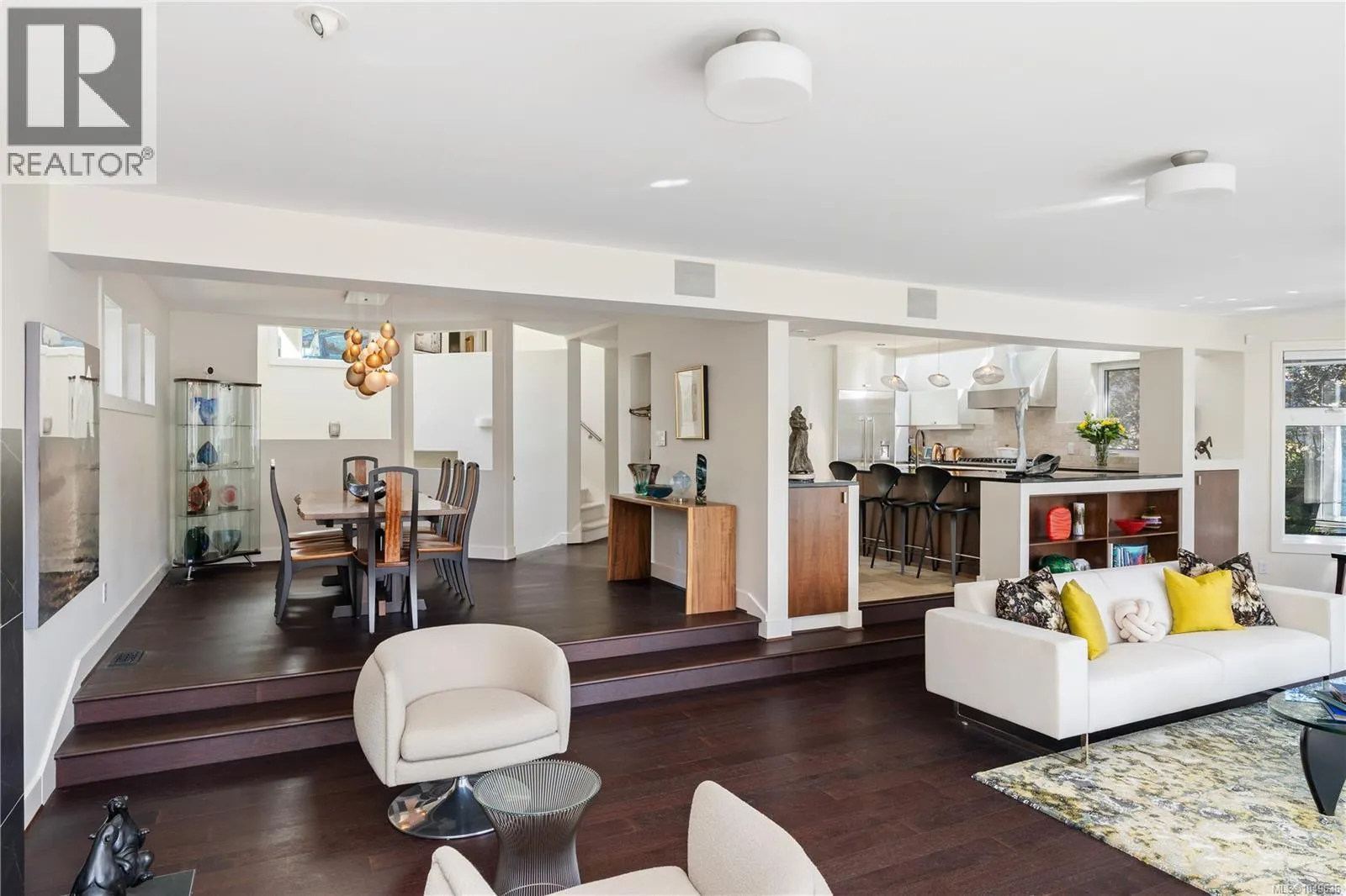 7090 Brentwood Dr