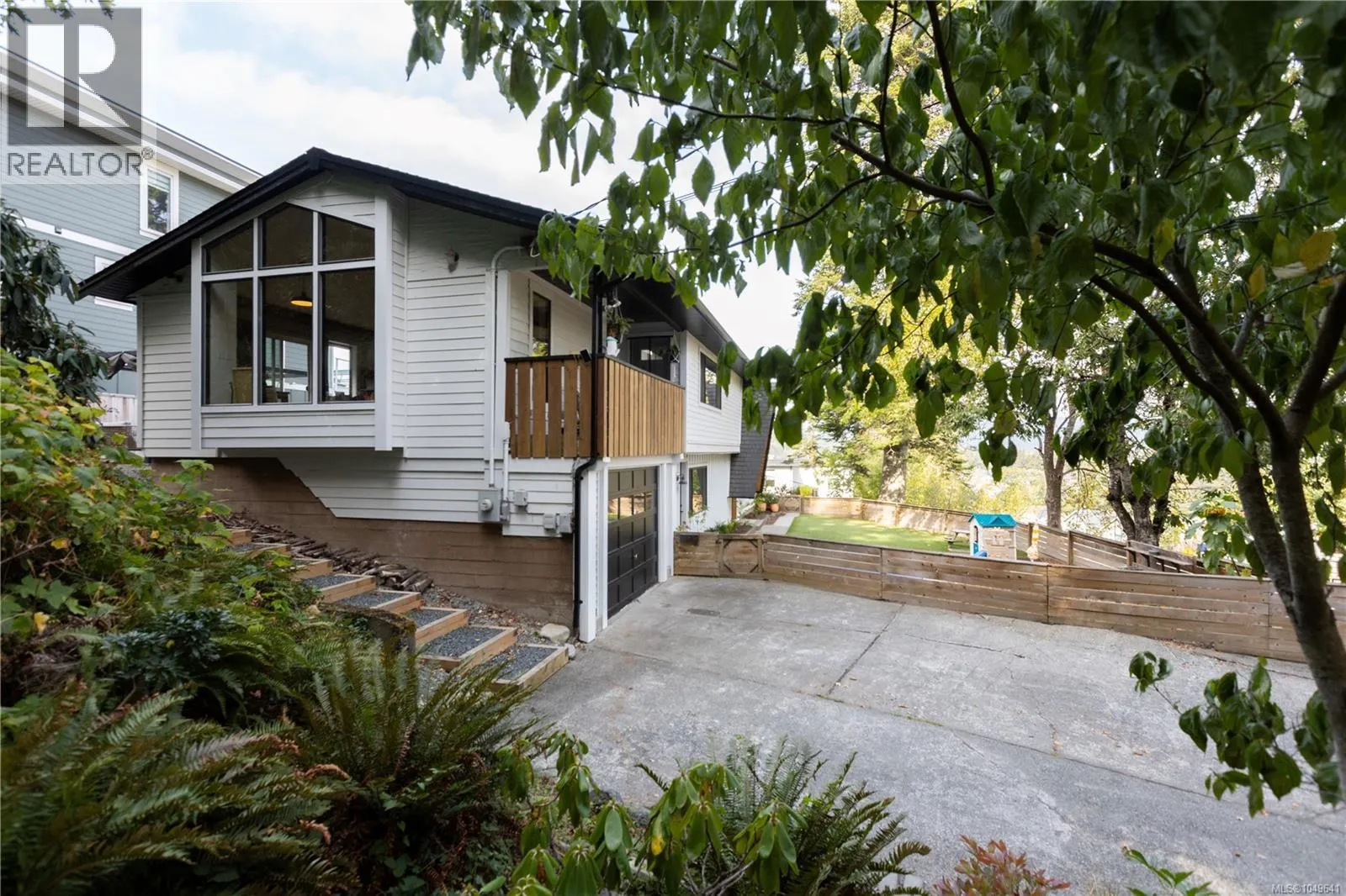 923 Walfred Rd