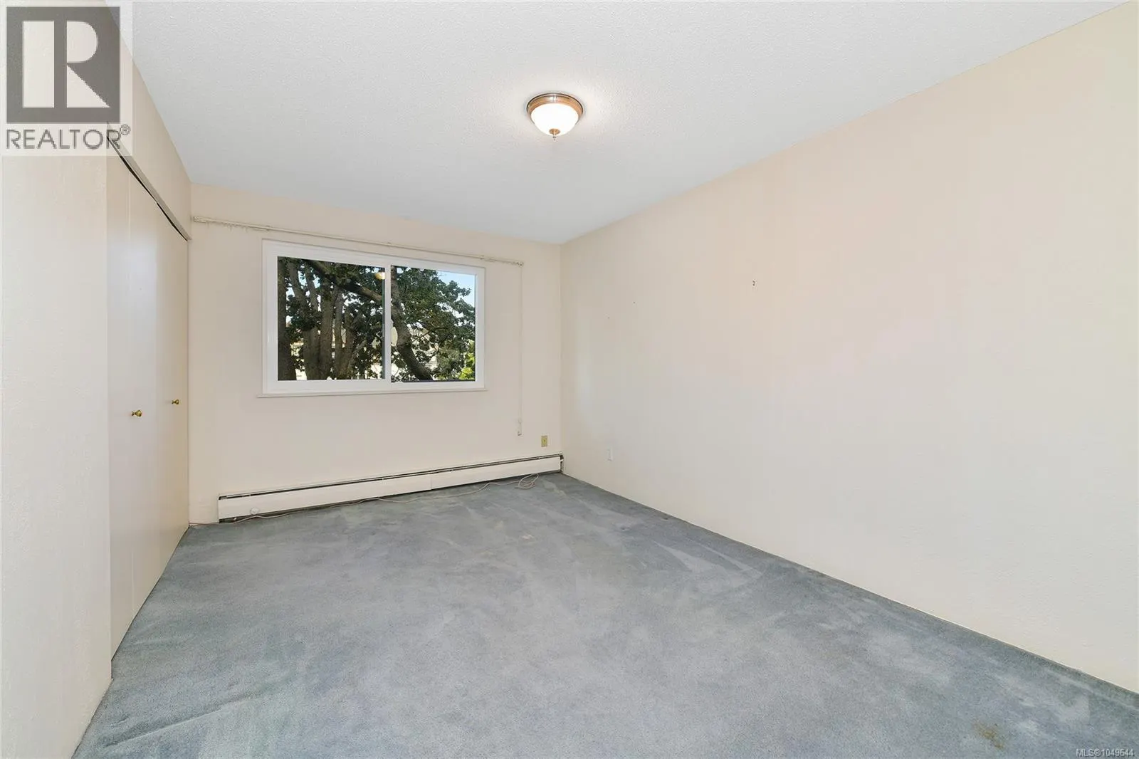 301 2095 Oak Bay Ave