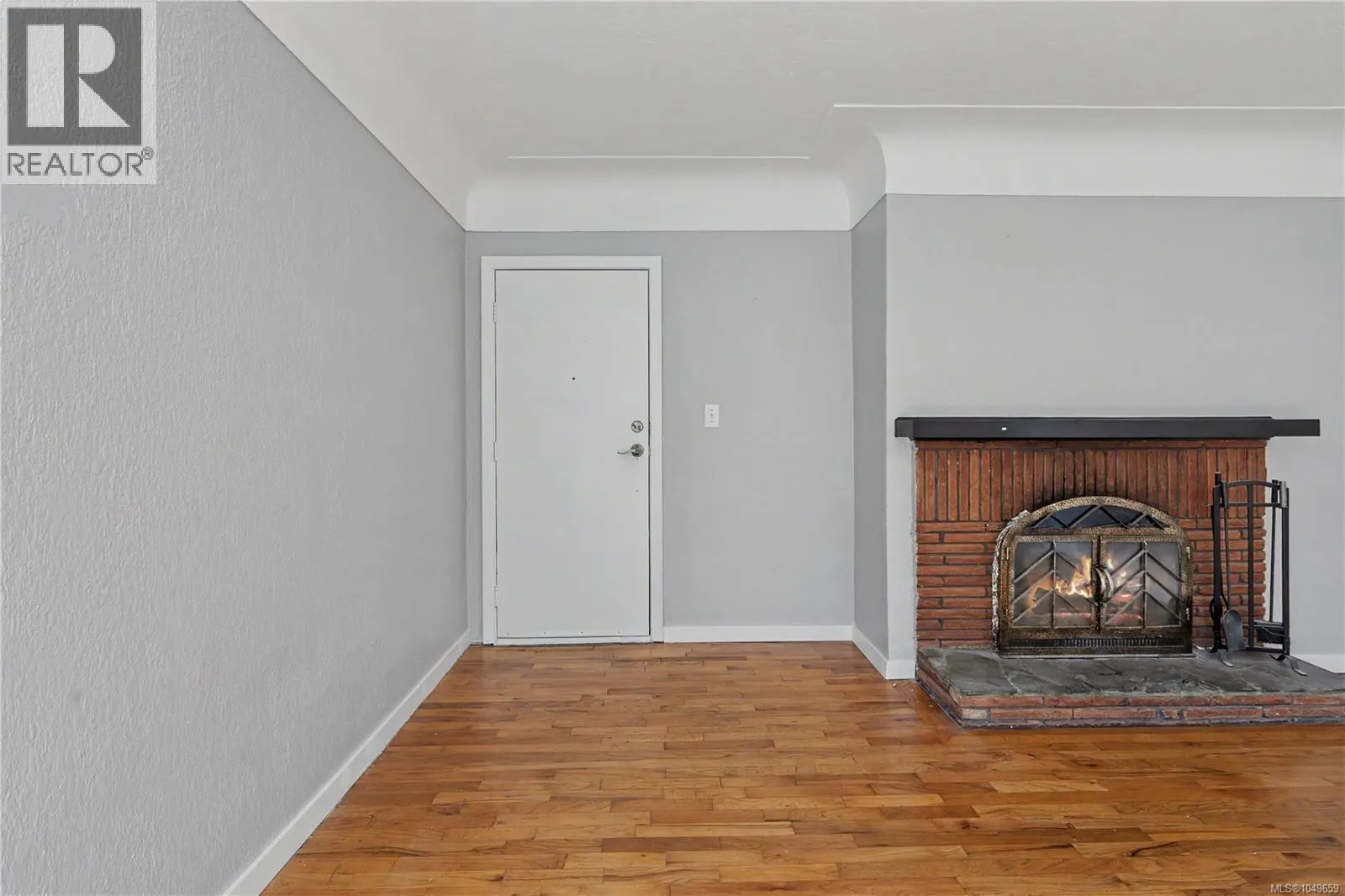 244 Regina Ave