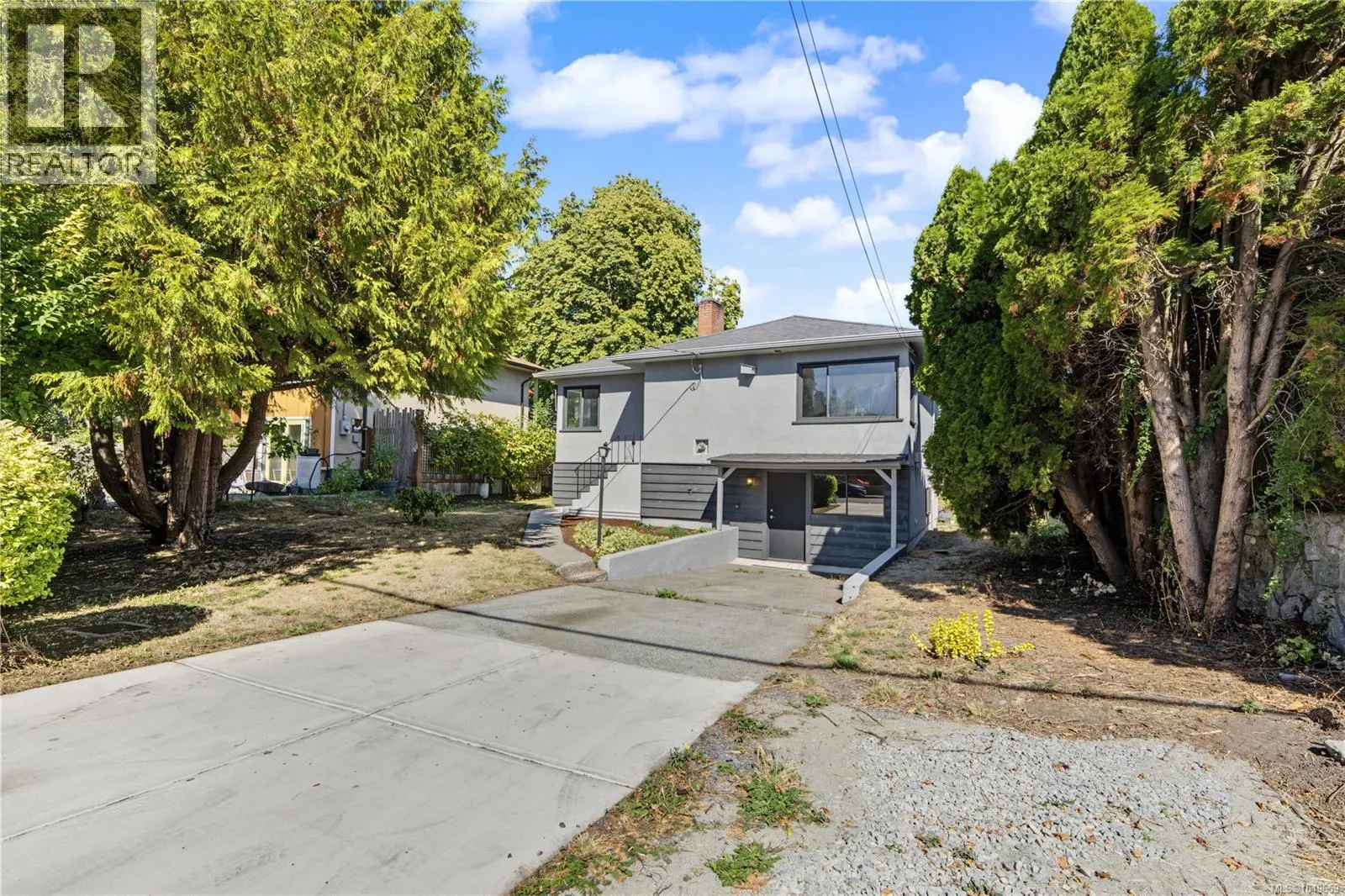 244 Regina Ave