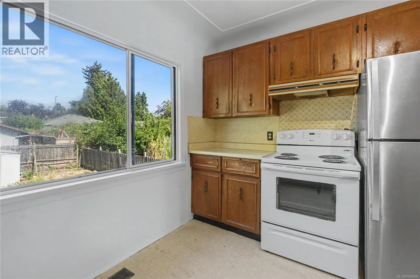 244 Regina Ave