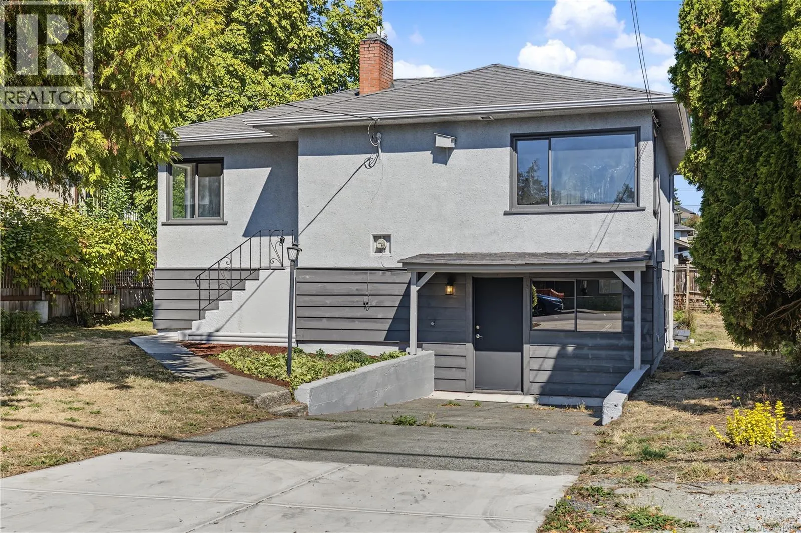 244 Regina Ave
