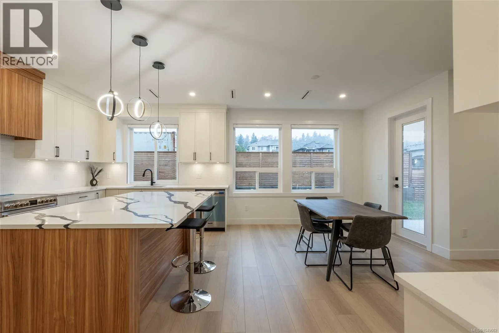 2346 Swallow Pl
