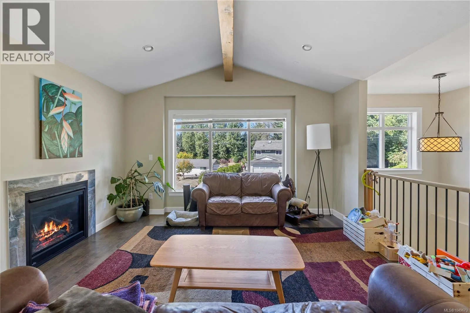 5702 Amsterdam Cres