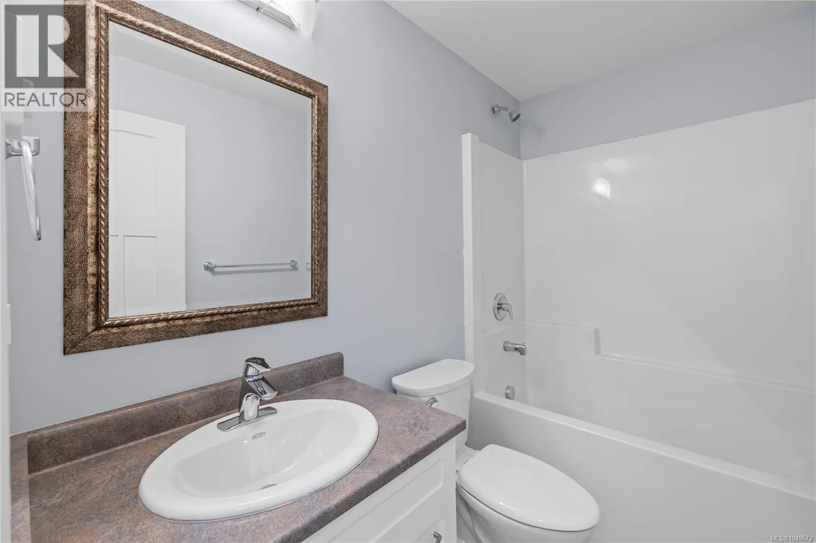 5702 Amsterdam Cres