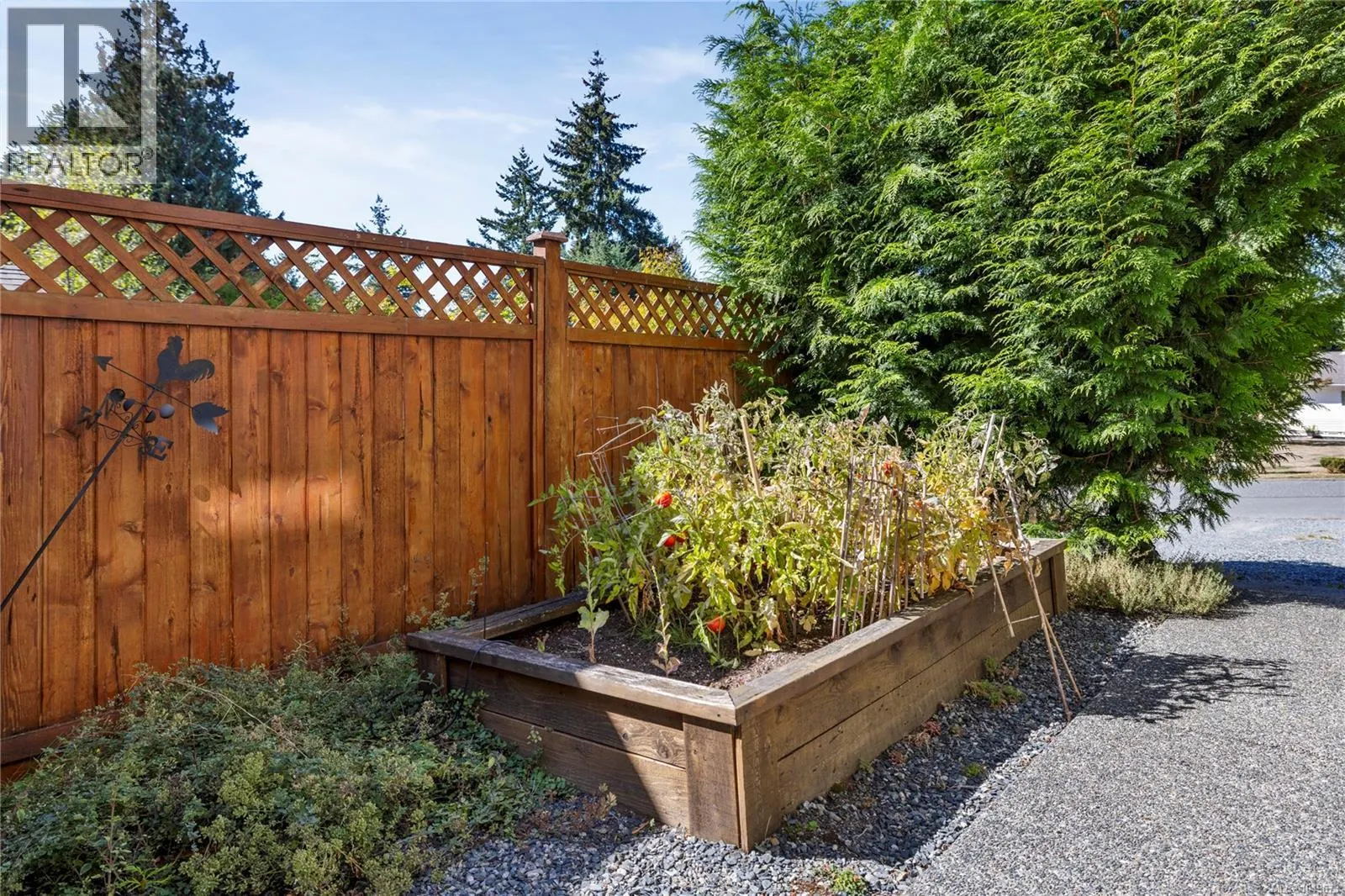 5702 Amsterdam Cres