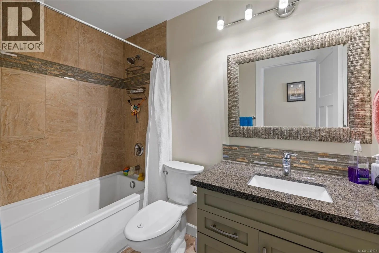 5702 Amsterdam Cres