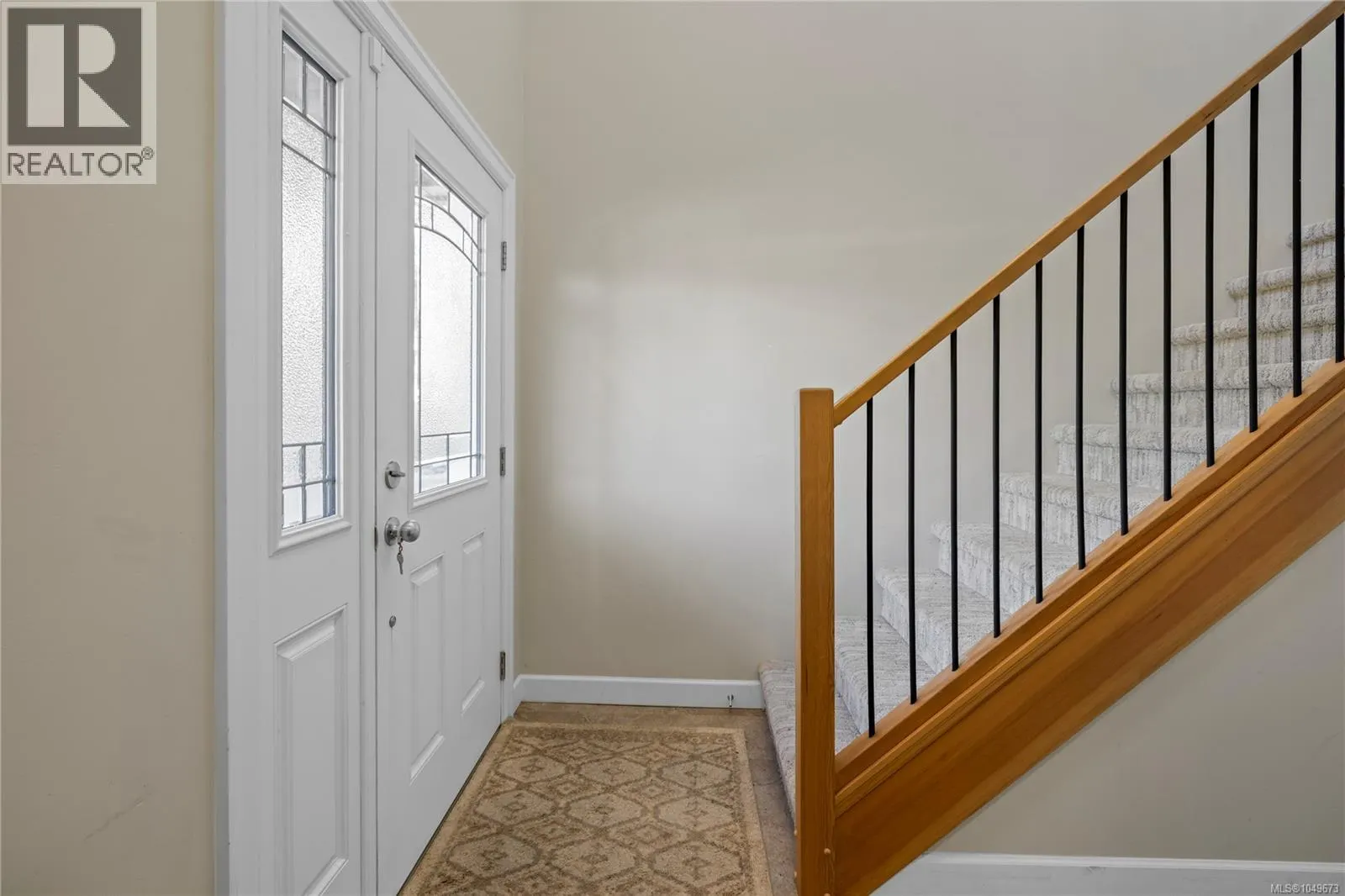 5702 Amsterdam Cres