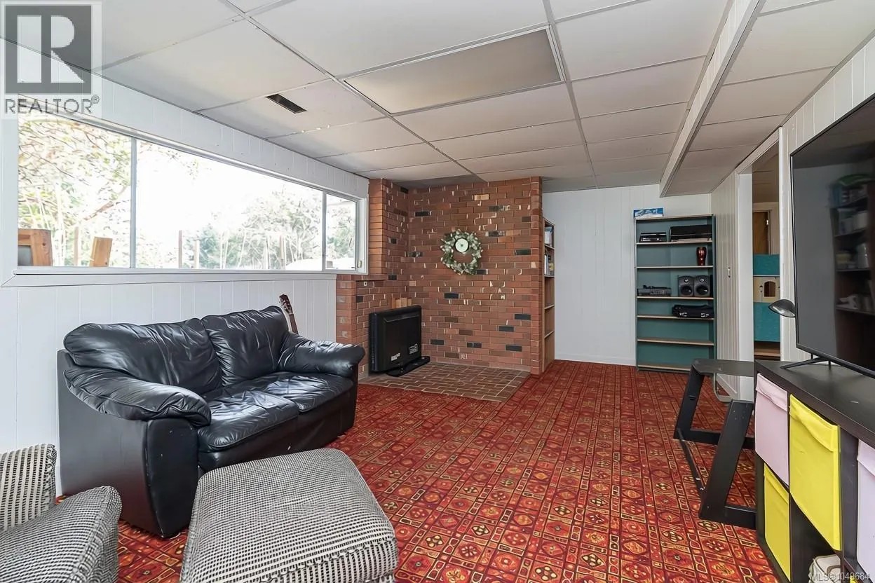 3330 Ravenwood Rd