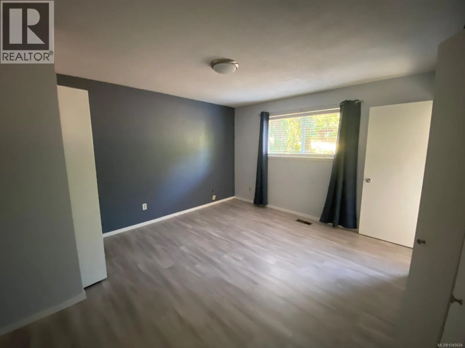 3330 Ravenwood Rd