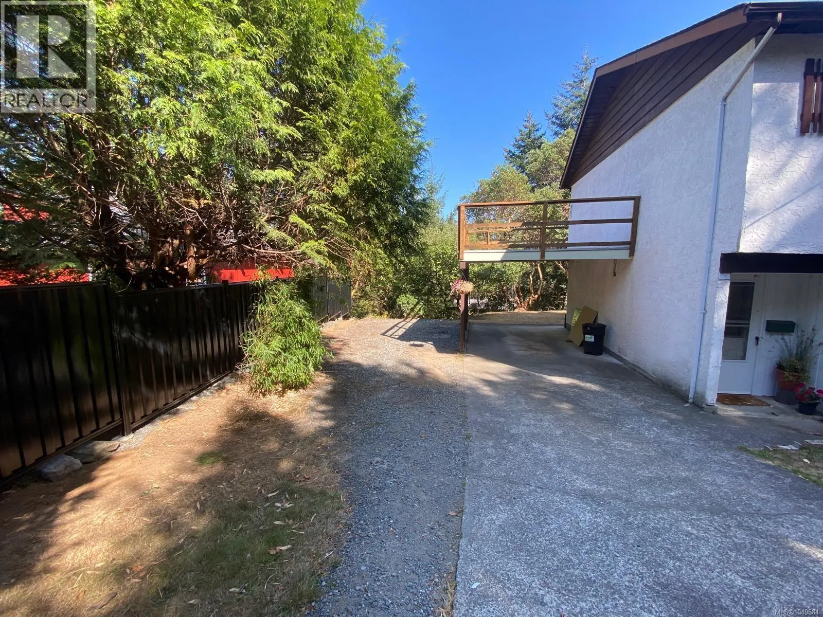 3330 Ravenwood Rd