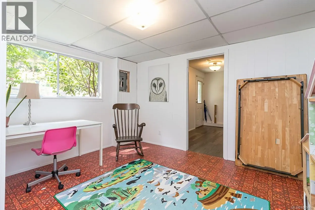 3330 Ravenwood Rd