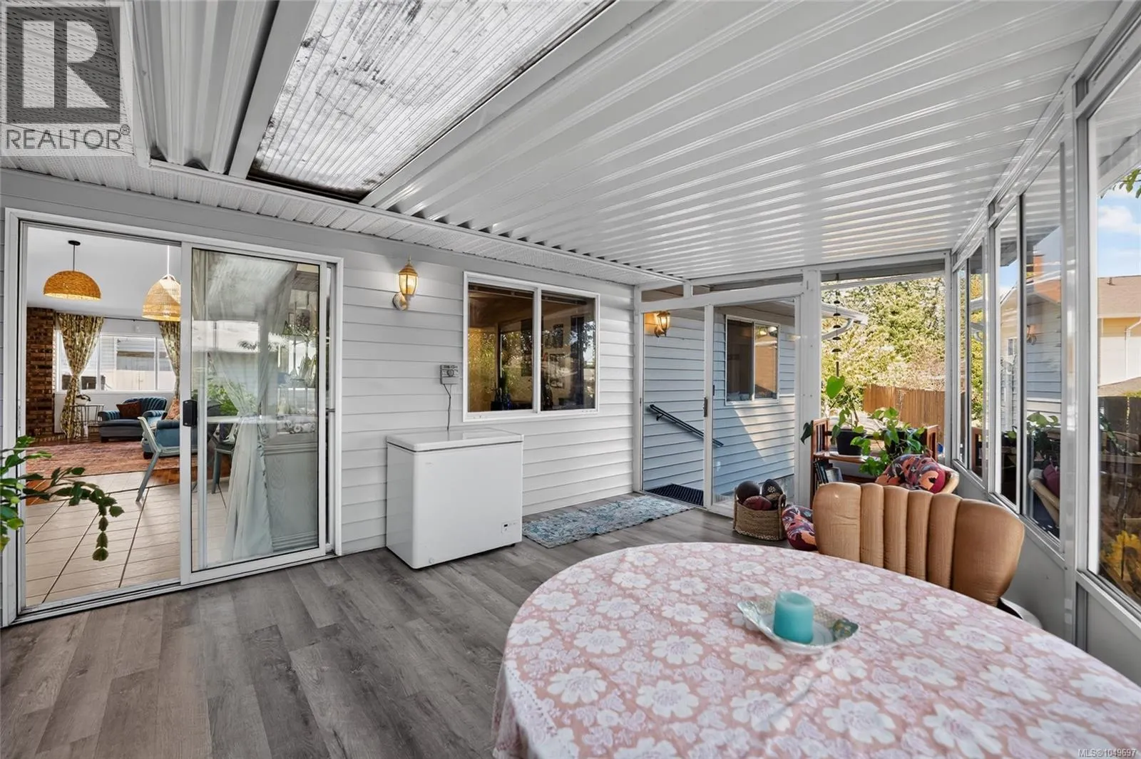 3560 Falcon Dr