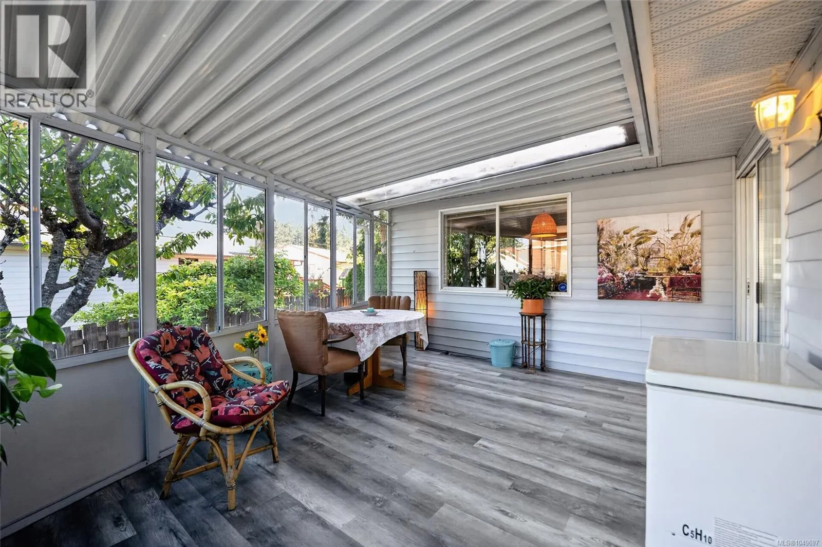3560 Falcon Dr