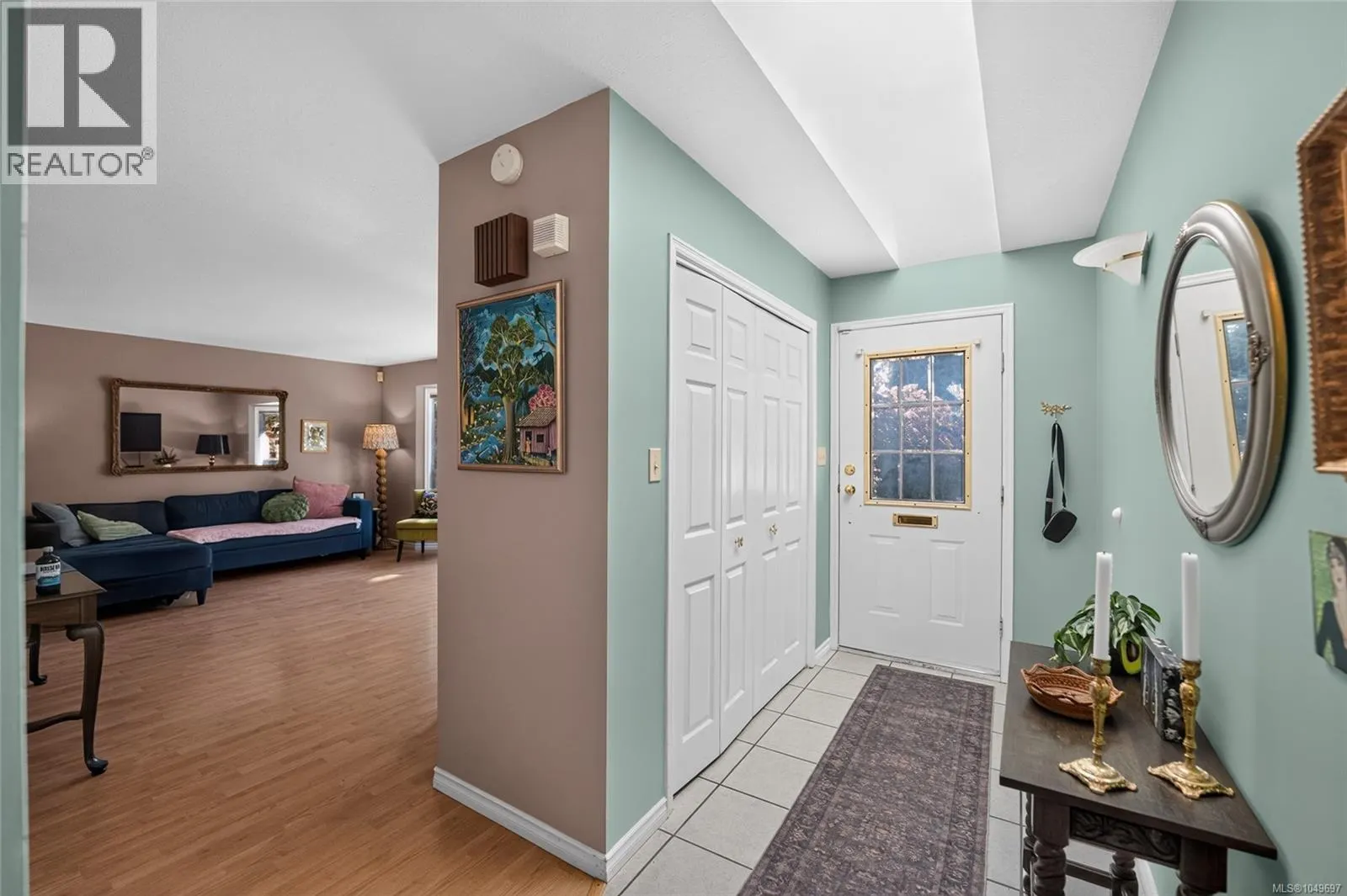 3560 Falcon Dr