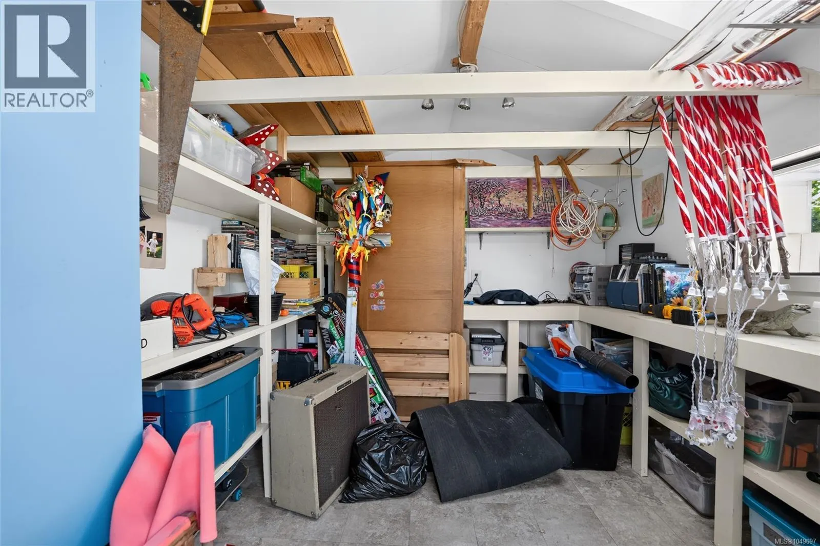 3560 Falcon Dr