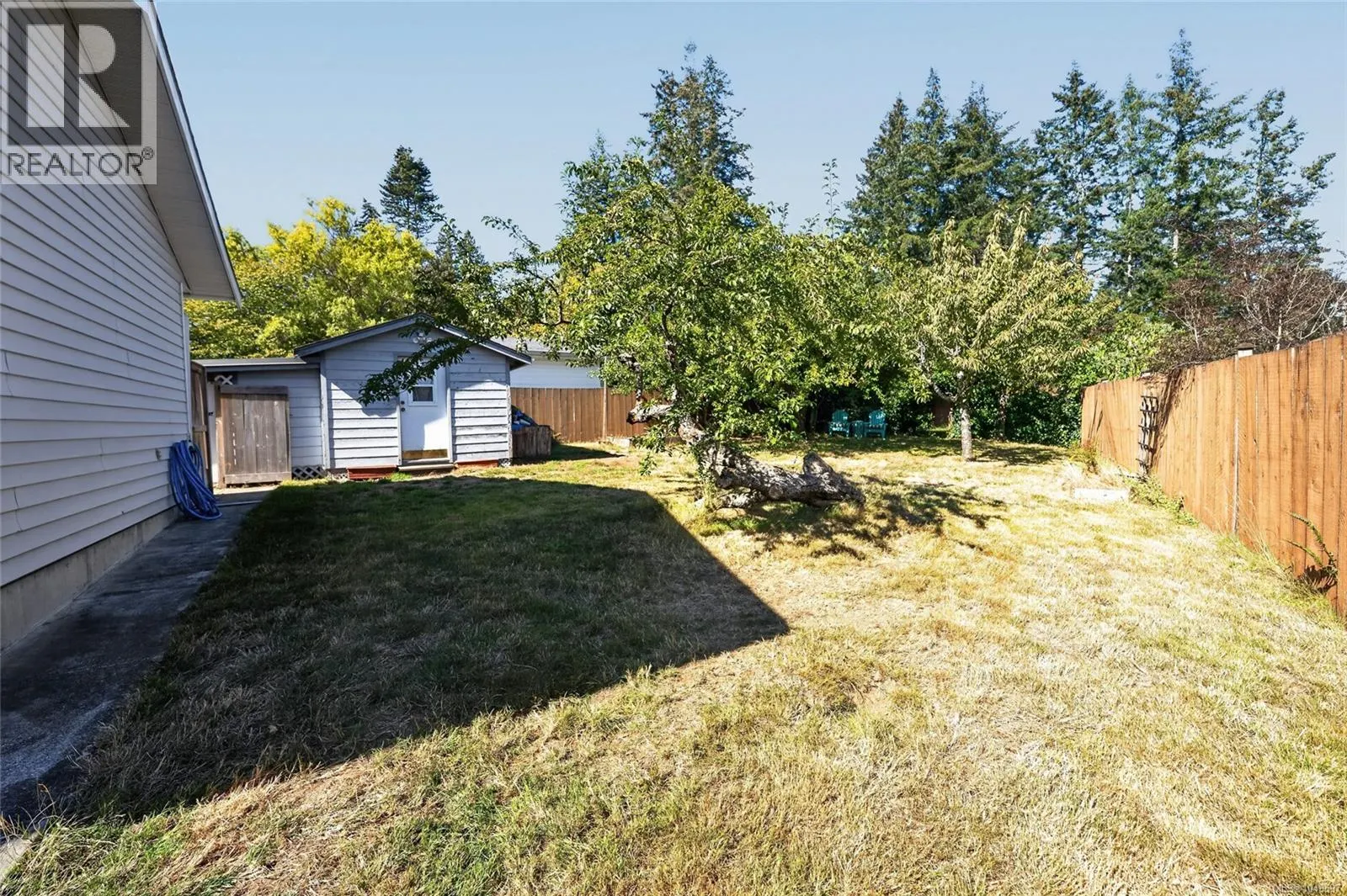 3560 Falcon Dr