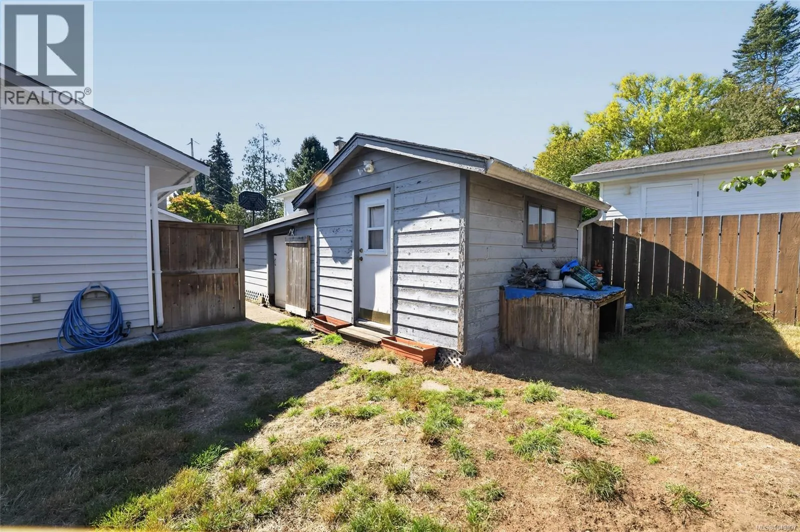 3560 Falcon Dr